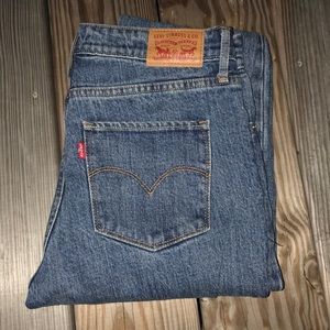 Levi’s 721 High Rise Skinny Jeans Light Wash